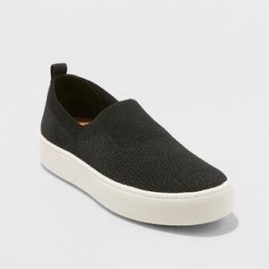 Women’s DV Shyanne Stretch Slip On Knit Sneakers